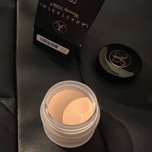 Anastasia pot concealer 1.5